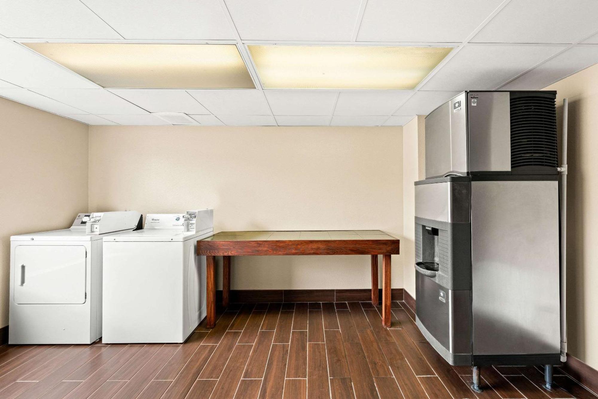 Comfort Suites Abingdon I-81 Zewnętrze zdjęcie